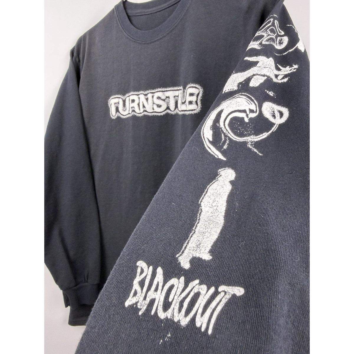 2021 Turnstile Glow On Blackout Glow On Long Sleeve Hardcore Punk Rock L 20.5x27