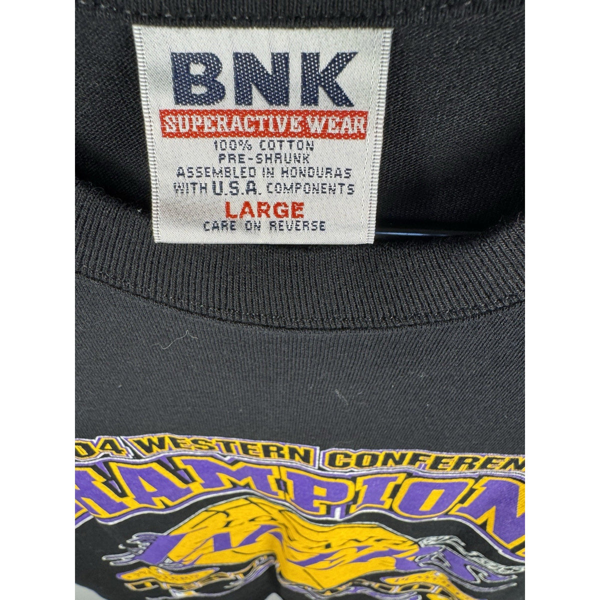 Vintage 2004 Los Angeles Lakers Western Conference "Lucky Shot" tee, L
