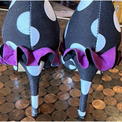 Betsey Johnson Polka Dot Pumps with Purple Ruffle Women's size 6.5 EUC - 4" Heel