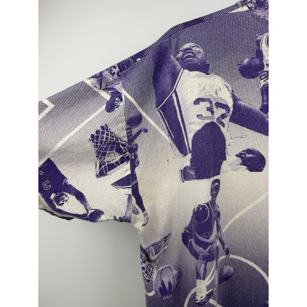 Vintage 90s Charlotte Hornets Hugo AOP tee, Magic Johnson T's, XL