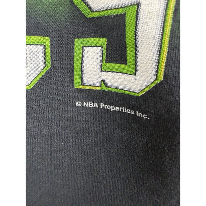 Vintage 2002 Liquid Blue Boston Celtics Lucky The Leprechaun Cartoon Tee M 20x25
