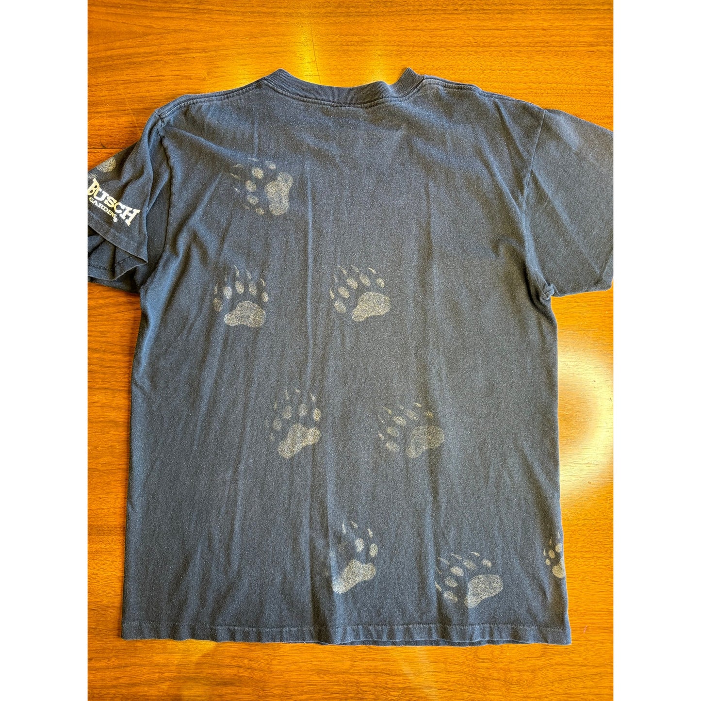 3D Emblem black bear Busch Gardens shirt Large (1990s)