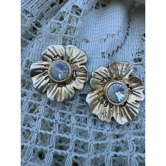 Gold flowers and diamonds clip-on earrings (1960s)