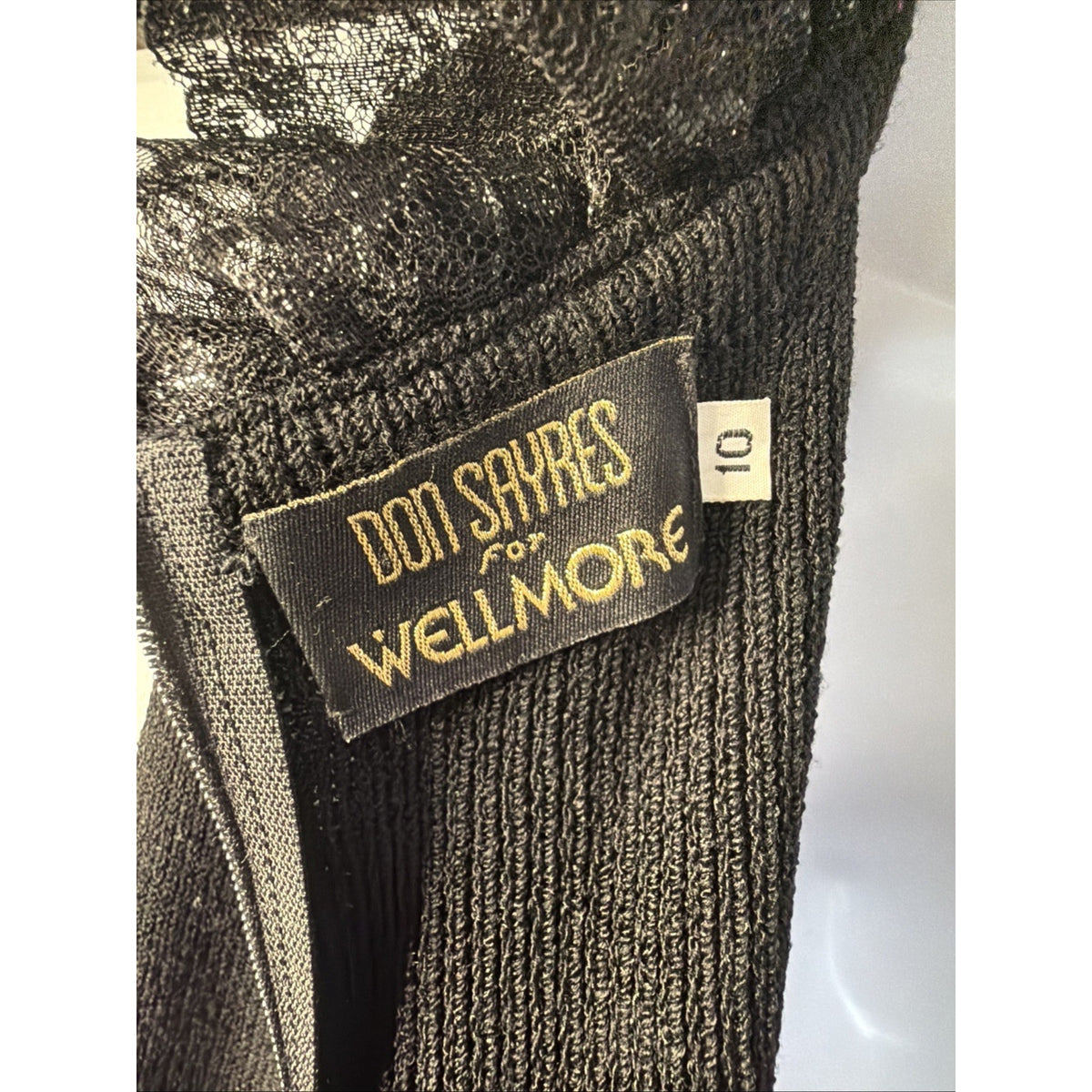 Vintage 1980s Don Sayres for Wellmore wool knit ruffle midi dress, M