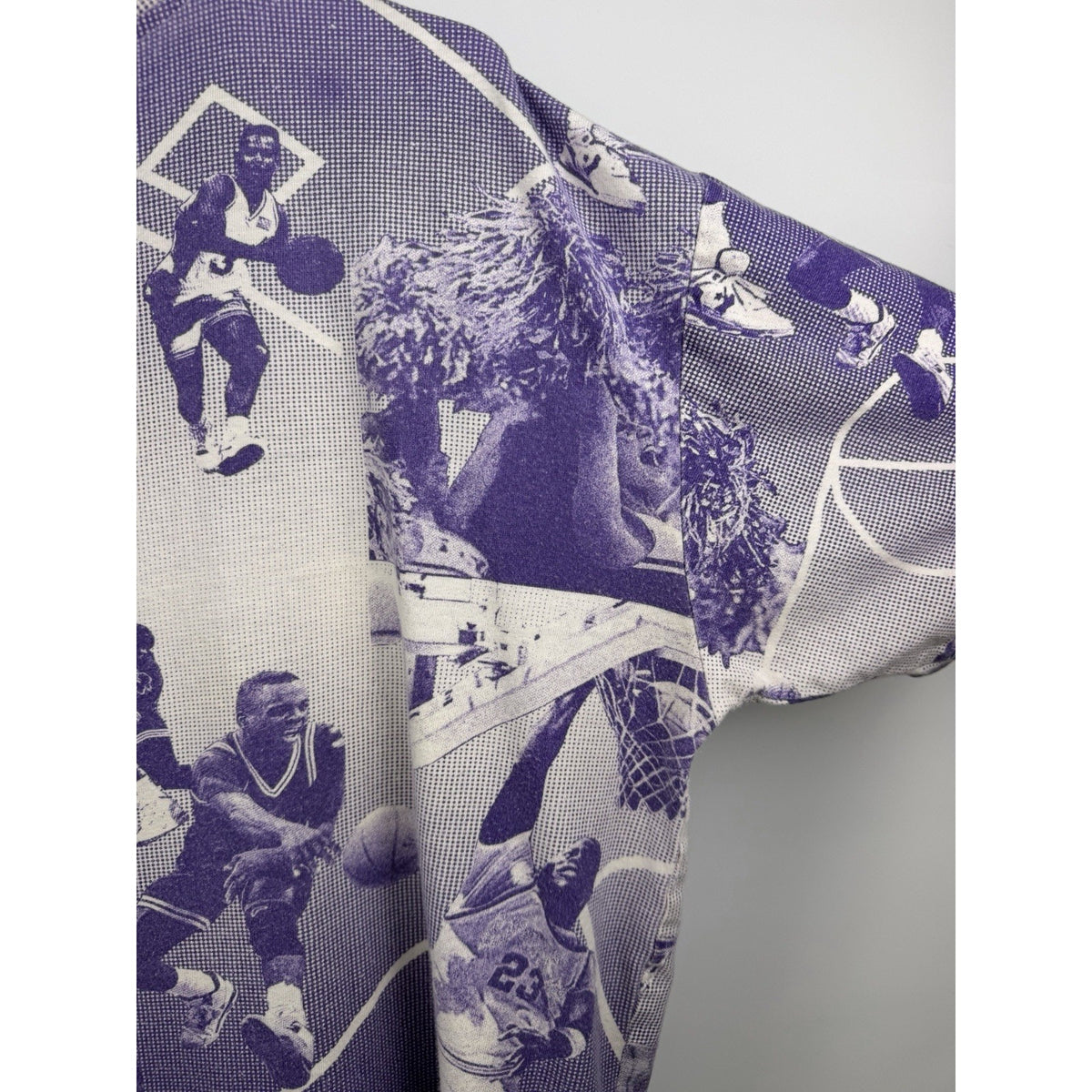 Vintage 90s Charlotte Hornets Hugo AOP tee, Magic Johnson T's, XL