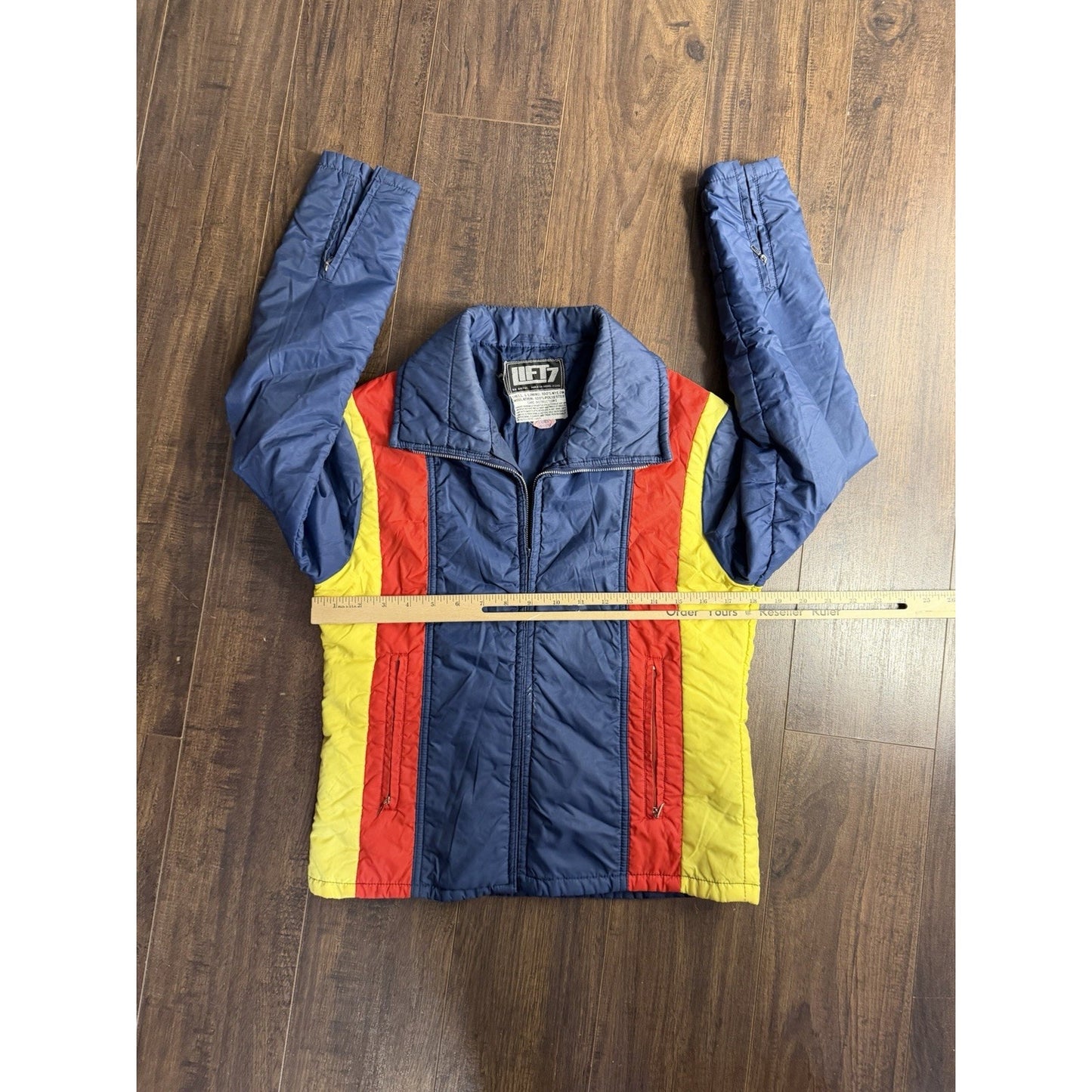 Vintage 1970s Fitted Puffer Ski Jacket Women’s Small / Medium Retro Disco