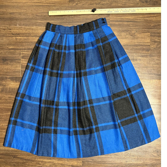 Black and blue plaid midi-skirt (1960s)