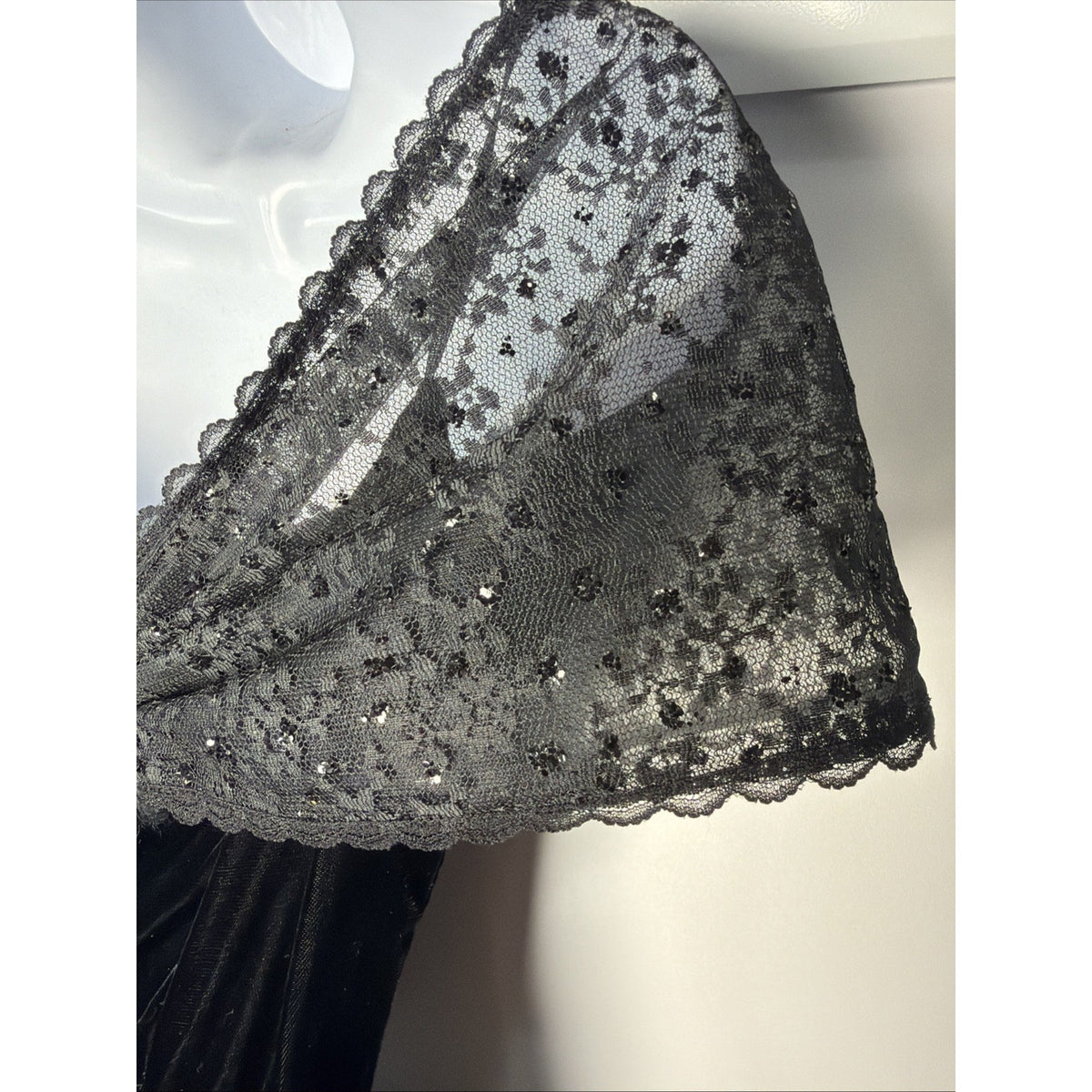 Vintage 1990s Gunne Sax black velvet off the shoulder dress, 9