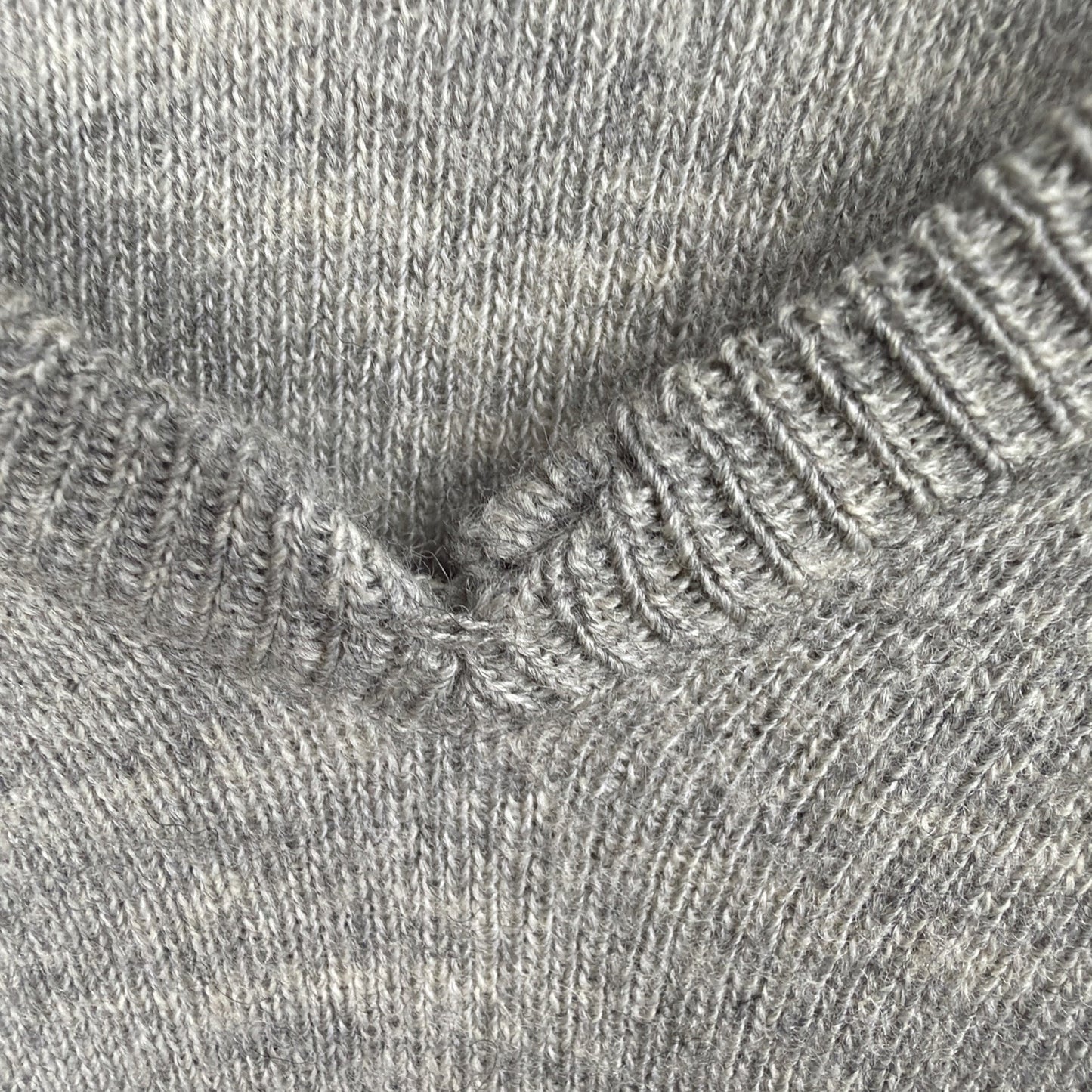 Vintage 1951 Jantzen Kharafleece Grey Men V Neck Sweater 38 Made in USA
