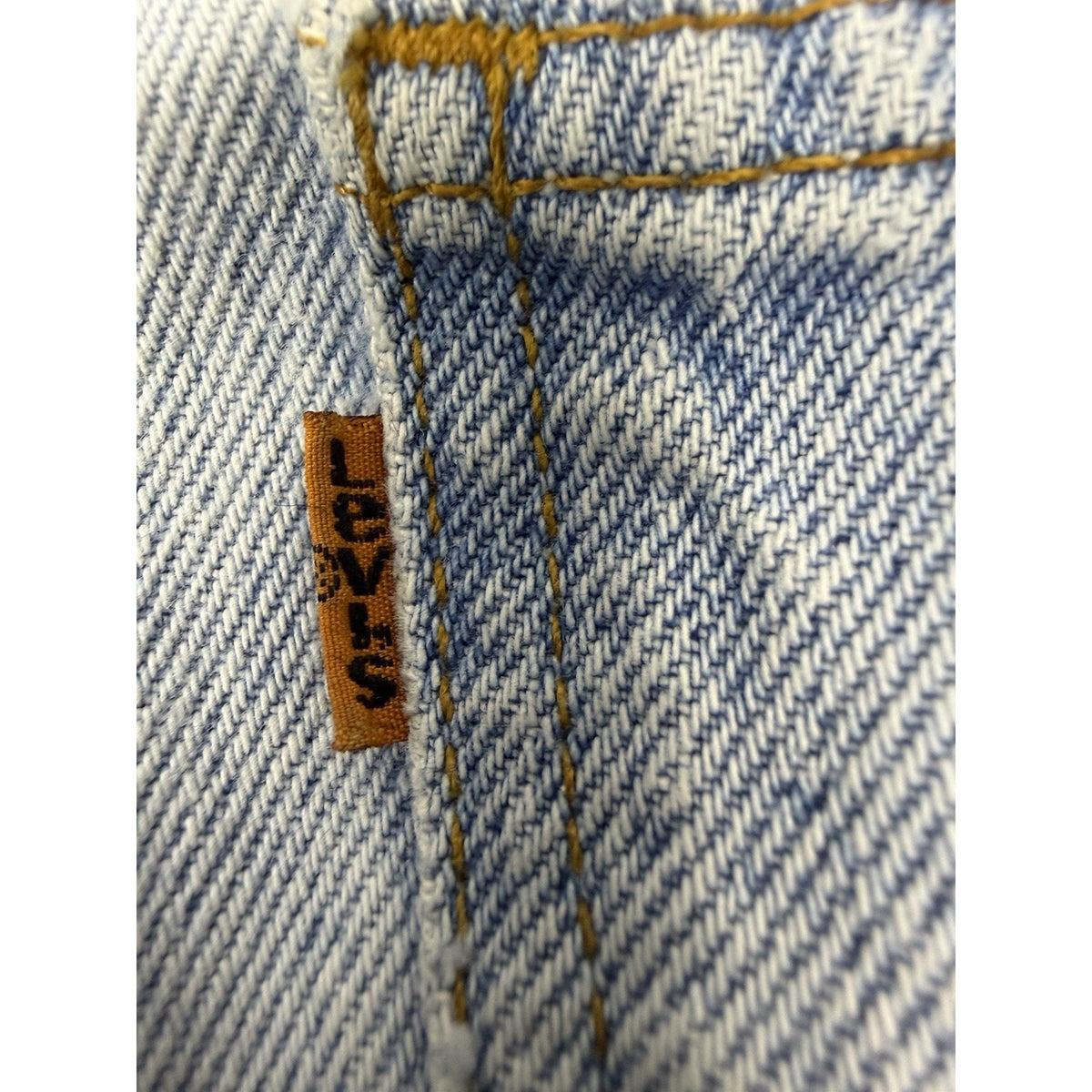 Vintage 90s Levi's 550 Orange Tab tapered jeans, light wash, 34x30