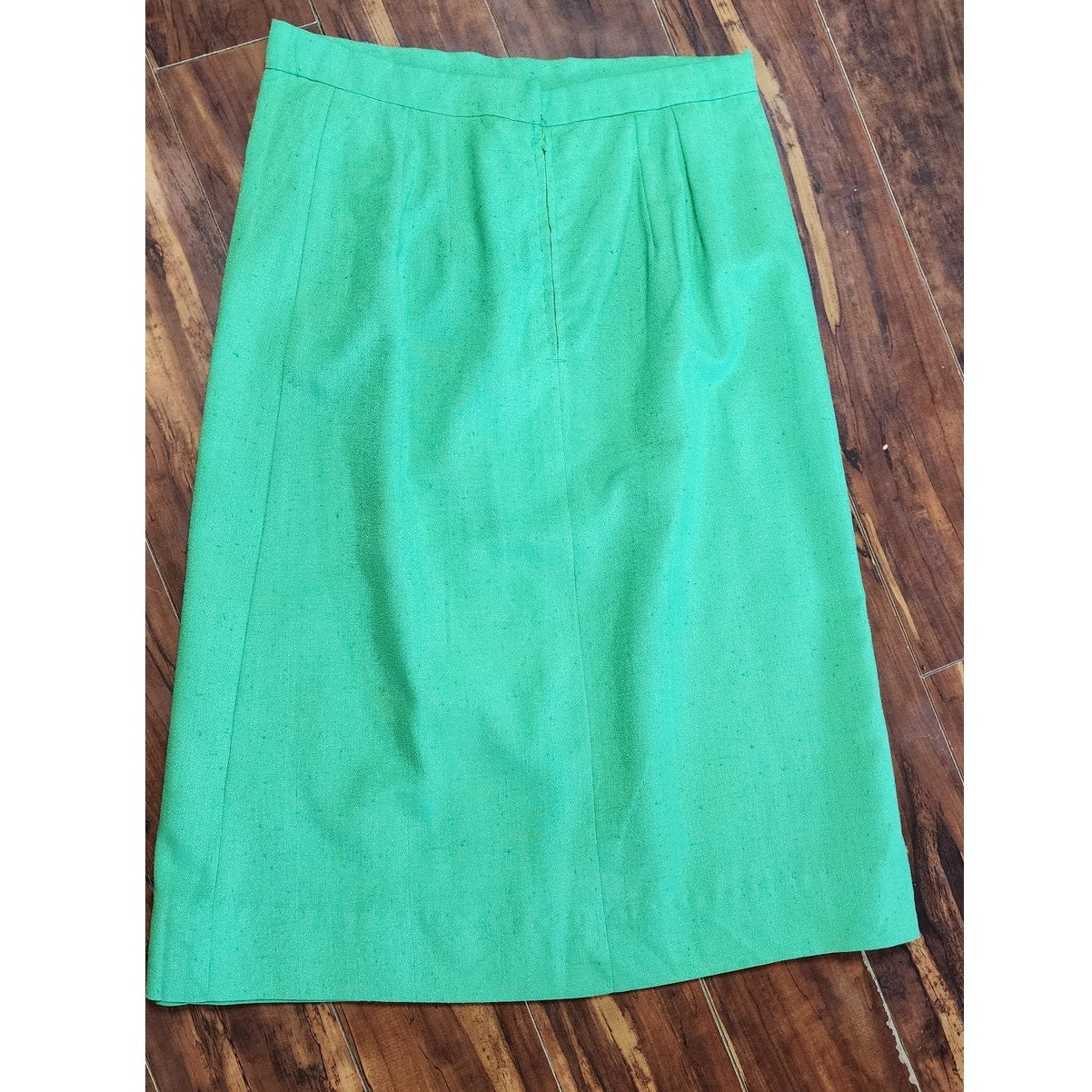 The “I miss you, Kelly” green knit skirt (1960s)