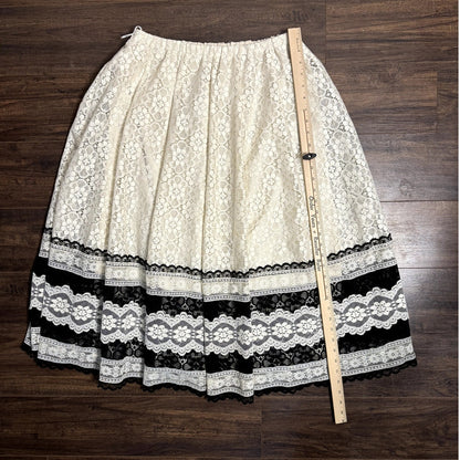 Prairie goth, white and black lace skirt (1970s)