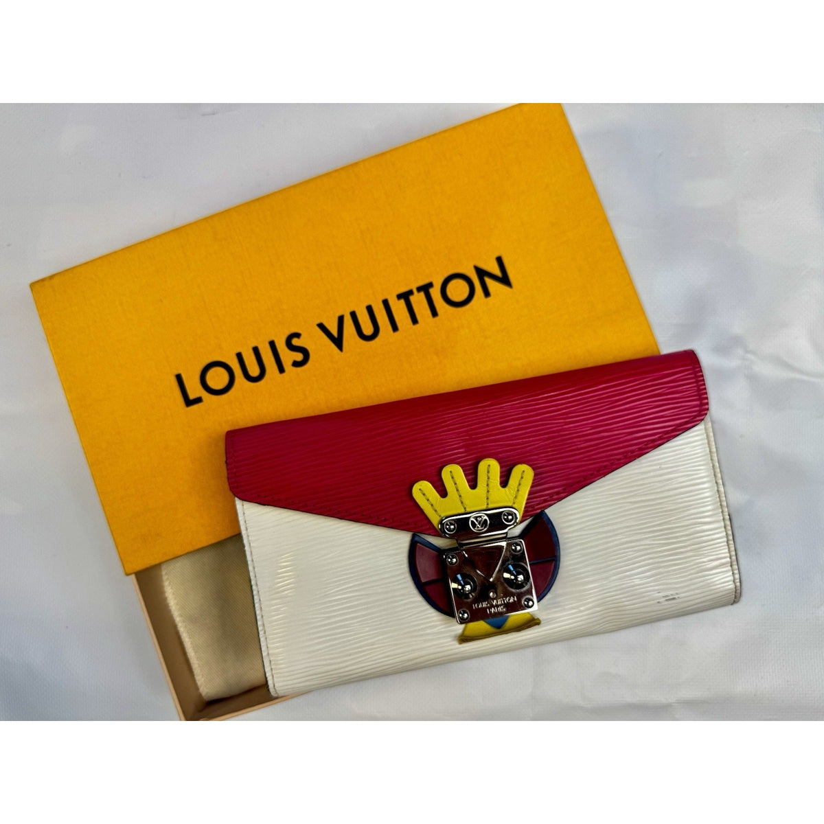 2014 Louis Vuitton Cruise Limited Edition Epi Leather Tribal Mask Sarah Wallet