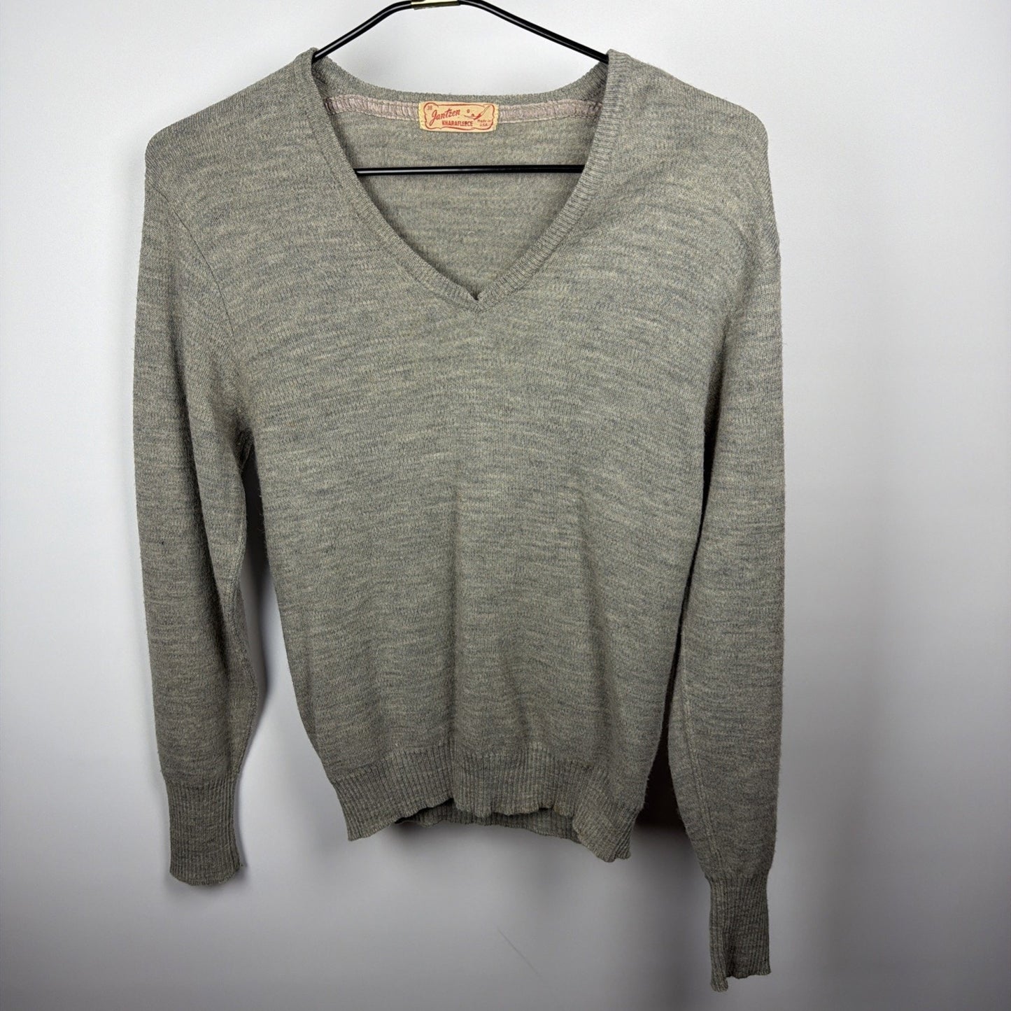 Vintage 1951 Jantzen Kharafleece Grey Men V Neck Sweater 38 Made in USA