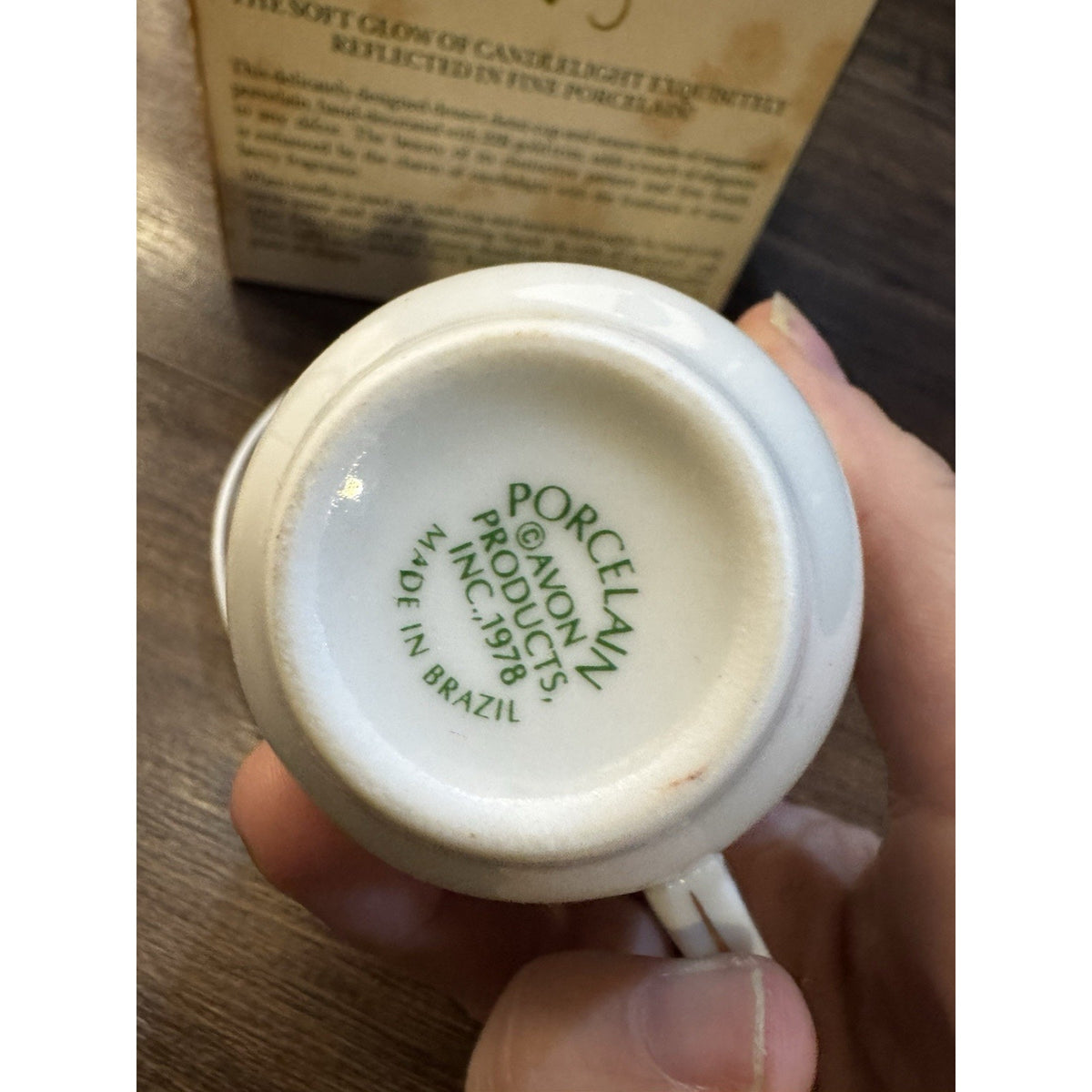 1978 Avon strawberry porcelain tea cup candle, new old stock