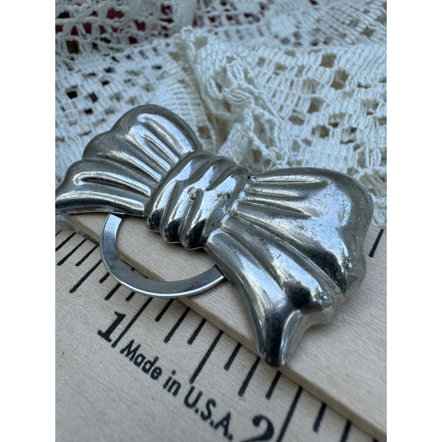 Silver bow scarf clip (1970s)