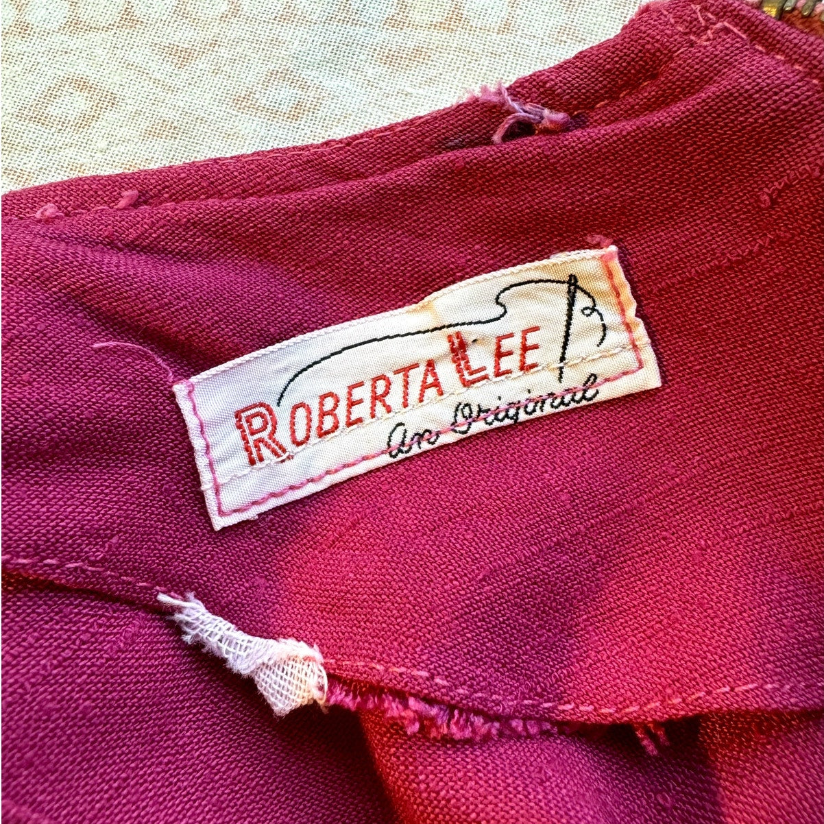 Movin' in magenta, Roberta Lee knit linen dress (1960s)