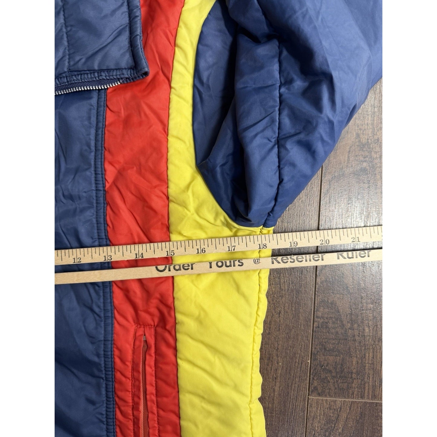 Vintage 1970s Fitted Puffer Ski Jacket Women’s Small / Medium Retro Disco