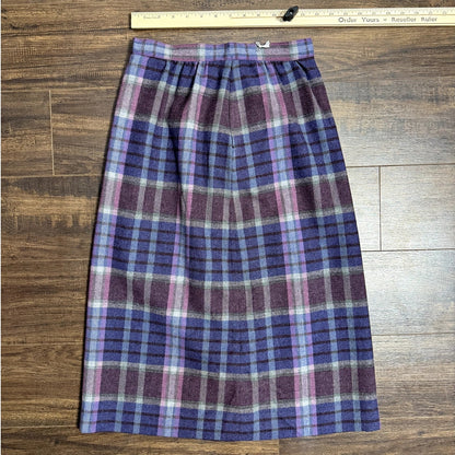 Pretty in Pendleton wool skirt (1960s)