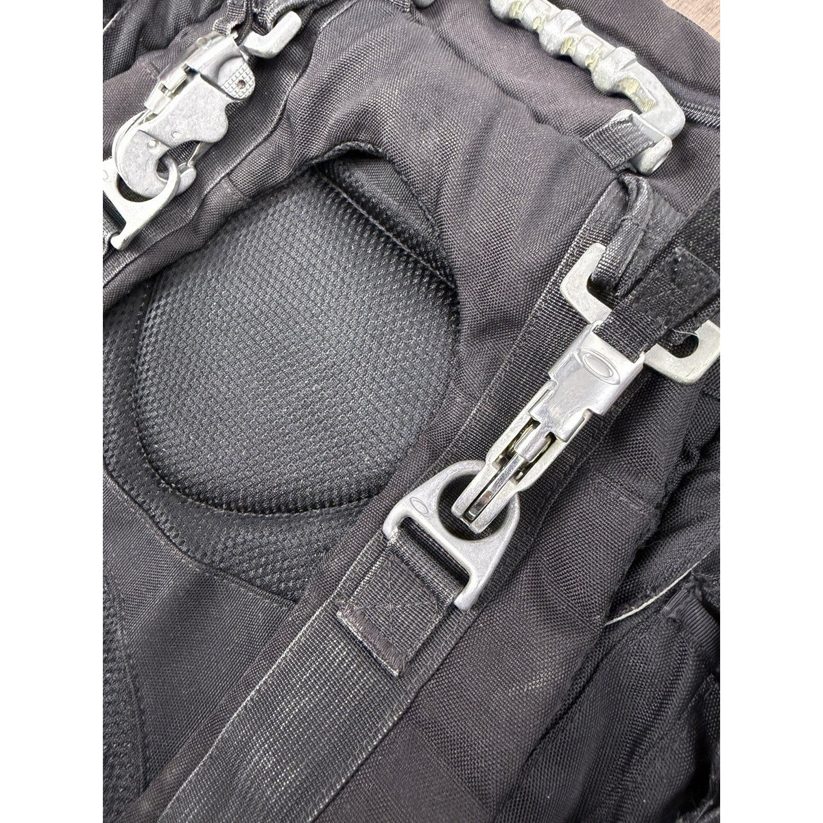 Oakley AP Backpack 3.0 Mechanism Black Tactical Bag 30L 92151-001 SP13 Vintage