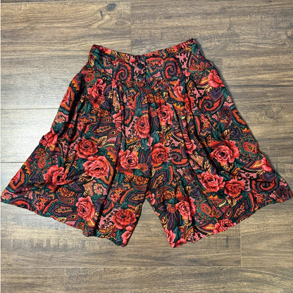 Paisley pleated primrose flowy shorts (1980s)