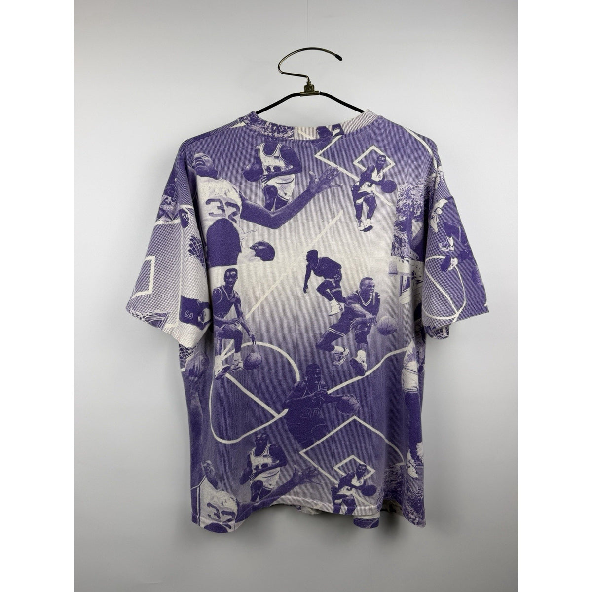 Vintage 90s Charlotte Hornets Hugo AOP tee, Magic Johnson T's, XL