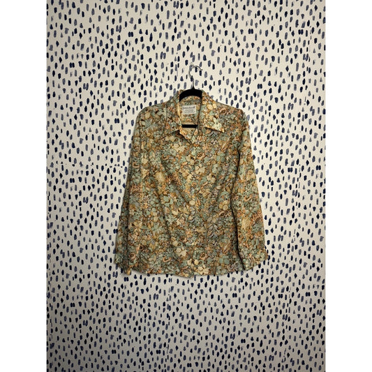 Fall into autumn, floral button-up top (1960s)