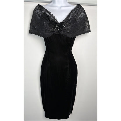 Vintage 1990s Gunne Sax black velvet off the shoulder dress, 9