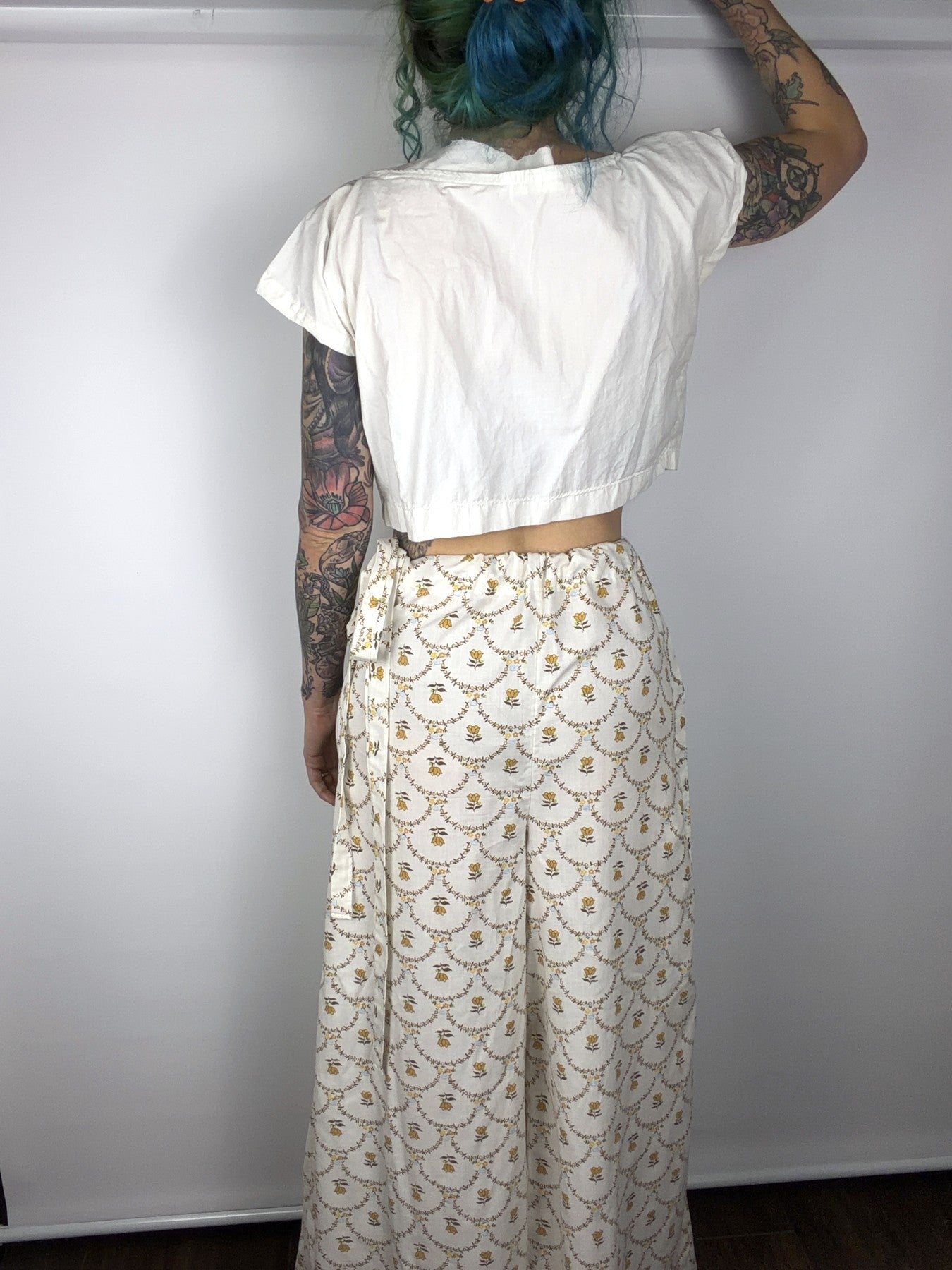 Handmade Tupperware-vibe pants and top set — view 3